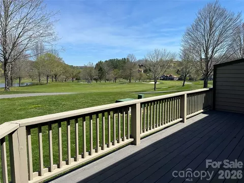 Exterior - 311 E Landing E2 Dr #E2, Jefferson, NC 28640 photo 2 of 3