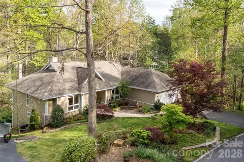 508 Cobblestone N Ln N, Flat Rock, NC 28731