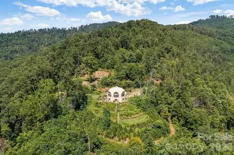 44 Azura Gdns, Weaverville, NC 28787