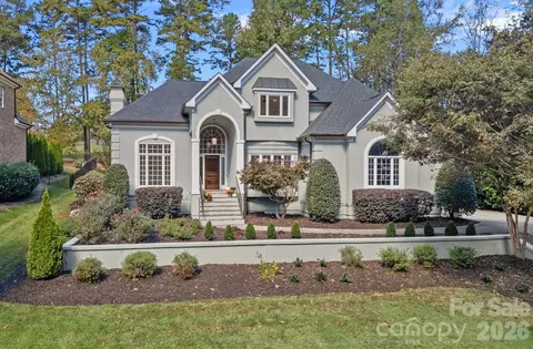 17608 River Ford Dr, Davidson, NC 28036