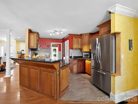 Kitchen - 1035 Mcmillan Rd, Cheraw, SC 29520 photo 2 of 4