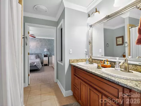 Bath - 1035 Mcmillan Rd, Cheraw, SC 29520 photo 2 of 2