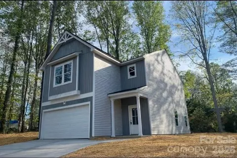 215 Edgewood Cir, Morganton, NC 28655