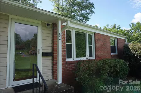 41 Trowbridge Ln, Brevard, NC 28712