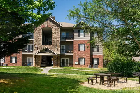 132 Appeldoorn Cir, Asheville, NC 28803