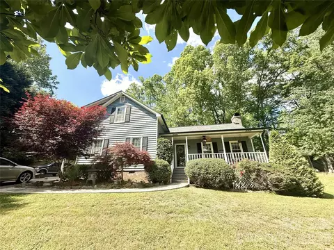 2600 Lakewood Dr, Gastonia, NC 28052