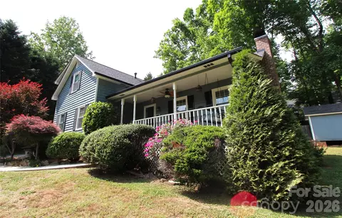2600 Lakewood Dr, Gastonia, NC 28052