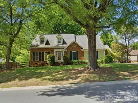 9437 Fairmead Dr, Charlotte, NC 28269