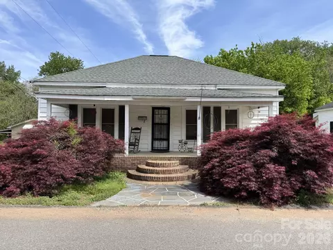 6 First St, Cramerton, NC 28032