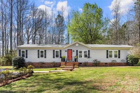 230 Valley View Dr, Clover, SC 29710