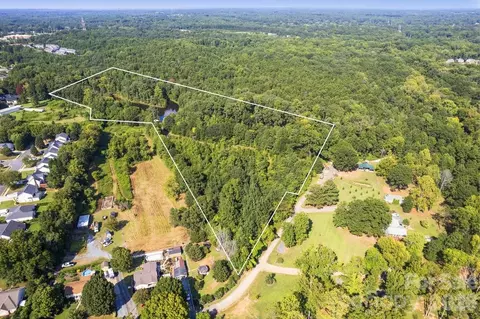 2337 Hargett Rd, Matthews, NC 28105