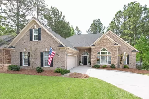 147 Honeysuckle Creek Loop, Mooresville, NC 28117