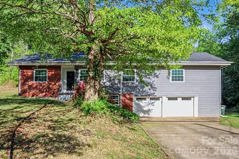2330 18th Ne St NE, Hickory, NC 28601