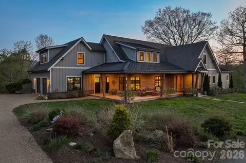 18 Majestic Oak Cir, Asheville, NC 28805