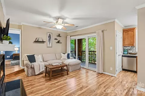 1109 E Morehead 5 St #5, Charlotte, NC 28204