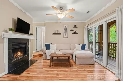 1109 E Morehead 5 St #5, Charlotte, NC 28204