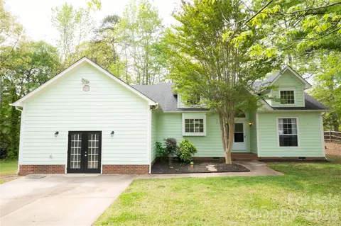10737 Spruce Mountain Rd, Charlotte, NC 28214
