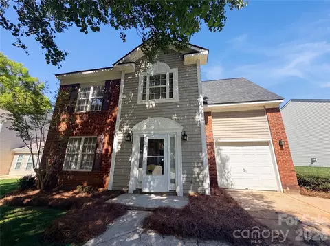 6032 Briggs Dr, Charlotte, NC 28269