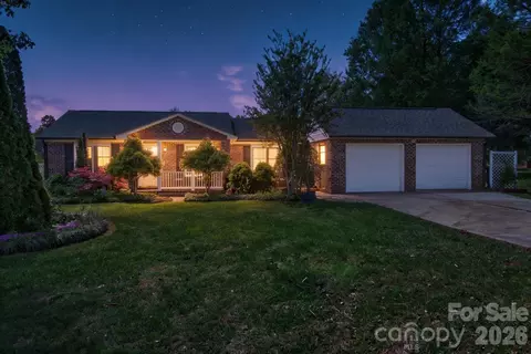 1370 Julius Dr, Salisbury, NC 28147