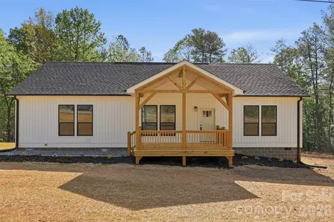 245 White Point Ln, Taylorsville, NC 28681