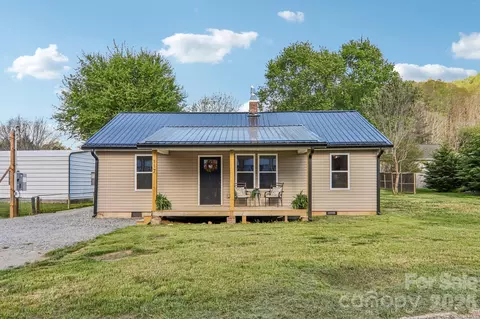 117 Virginia Ave, Waynesville, NC 28786