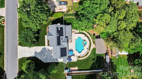 2705 Greenmont Cir, Belmont, NC 28012