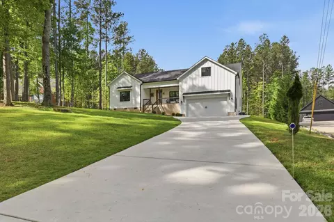420 Stillwater Rd, Troutman, NC 28166