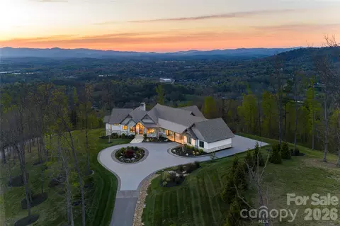 154 Bear View Rd, Weaverville, NC 28787