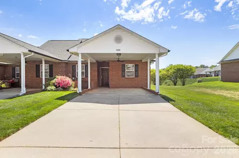 3929 Jasmine Ln, Denver, NC 28037