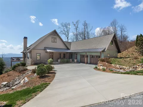 31 Wonderland Ridge Ln, Fairview, NC 28730