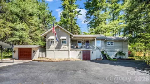 110 Chariton Ave, Hendersonville, NC 28739