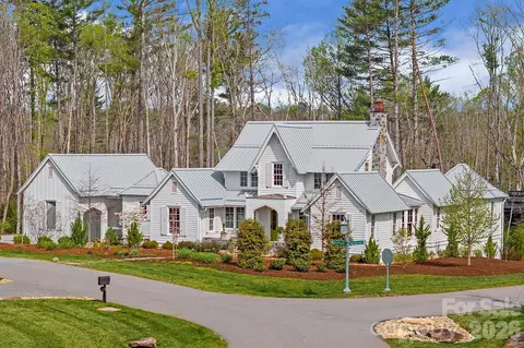 97 Emerald Necklace Dr, Asheville, NC 28803
