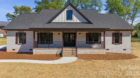 2587 Wallace Acres Ln, Lincolnton, NC 28092