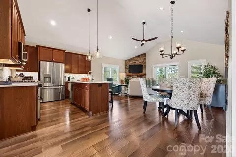 202 Sports Village Dr, Hendersonville, NC 28739