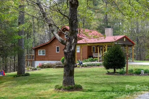3860 Dixon Hill Pl, Lenoir, NC 28645