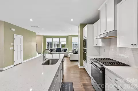 Kitchen - 957 Portrush Ln, Tega Cay, SC 29708 photo 5 of 5