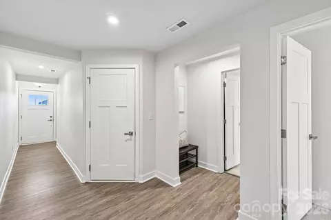 Entry Way - 957 Portrush Ln, Tega Cay, SC 29708 photo 2 of 7