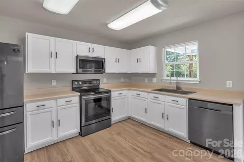 Kitchen - 128 Longlea Dr, Clover, SC 29710 photo 1 of 2