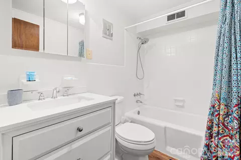 Bath - 351 Indian Trl, Boone, NC 28607 photo 4 of 5