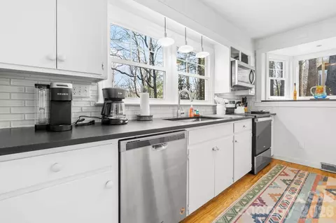 Kitchen - 351 Indian Trl, Boone, NC 28607 photo 2 of 3