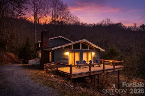 1511 Water Wheel Cv, Clyde, NC 28721