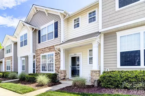 226 Dawn Mist Ln, Fort Mill, SC 29708