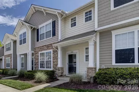 226 Dawn Mist Ln, Fort Mill, SC 29708