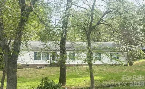 3634 Hillview Ne Dr NE, Conover, NC 28613