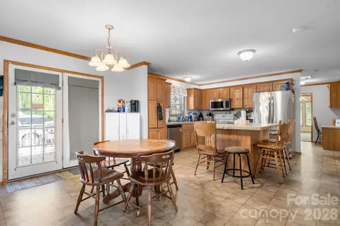 Kitchen - 3634 Hillview Ne Dr NE, Conover, NC 28613 photo 1 of 3