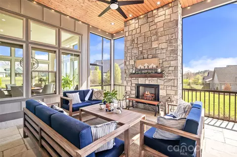 Exterior - 480 Daniel Circle Dr, Mills River, NC 28759 photo 3 of 9