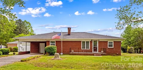 155 Parkertown Rd, Mooresville, NC 28115