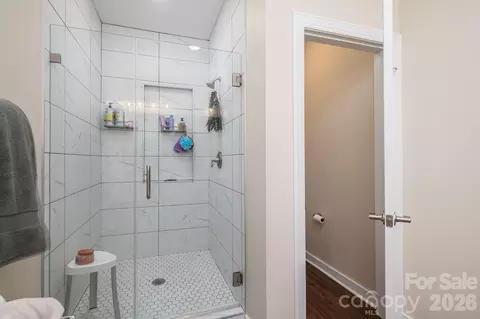 Bath - 156 Shields Dr, Lincolnton, NC 28092 photo 2 of 3
