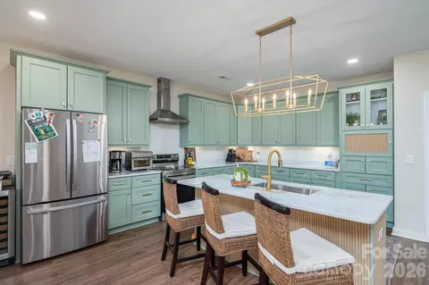 Kitchen - 156 Shields Dr, Lincolnton, NC 28092 photo 2 of 5