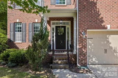 949 Autumn Glen Ct, Lake Wylie, SC 29710